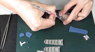 Extra Service - Adjust watchband size - Remove watchband links for you